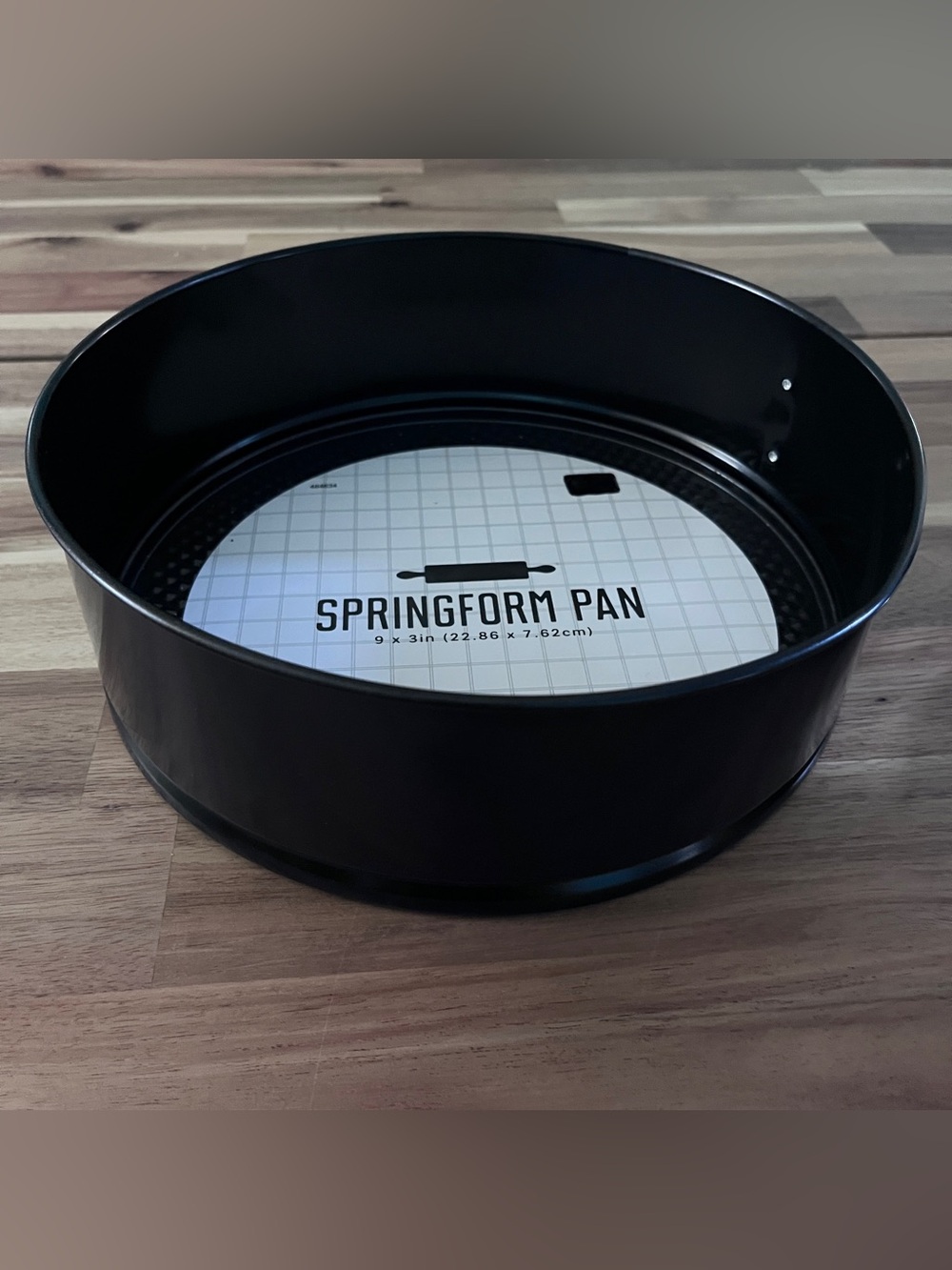 Black 9” Springform Pan - Picture 3 of 5